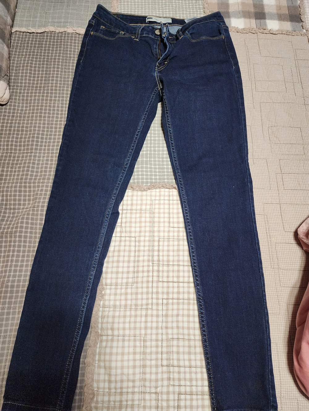 Women’s Skinny Jeans in Dark Blue Wash